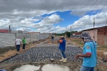 Mais Ruas sendo pavimentadas em Uauá