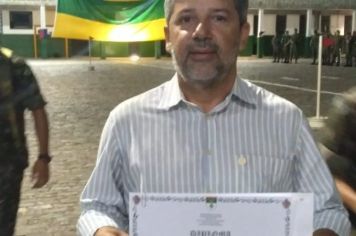 Coordenador da Defesa Civil de Uauá recebe homenagem de 28º Batalhão Militar